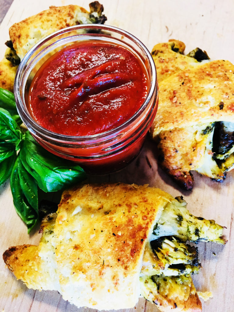 Cheesy Chicken Pesto Roll Ups