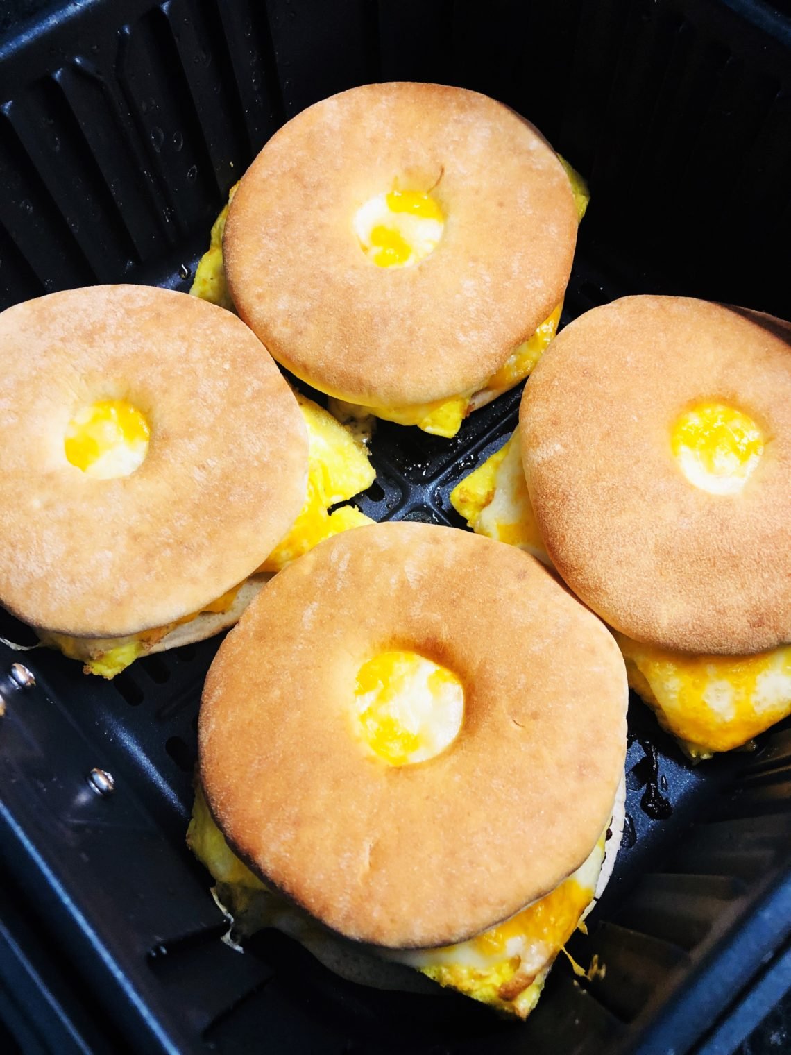 Air Fryer Breakfast Sandwiches Cooks Well With Others