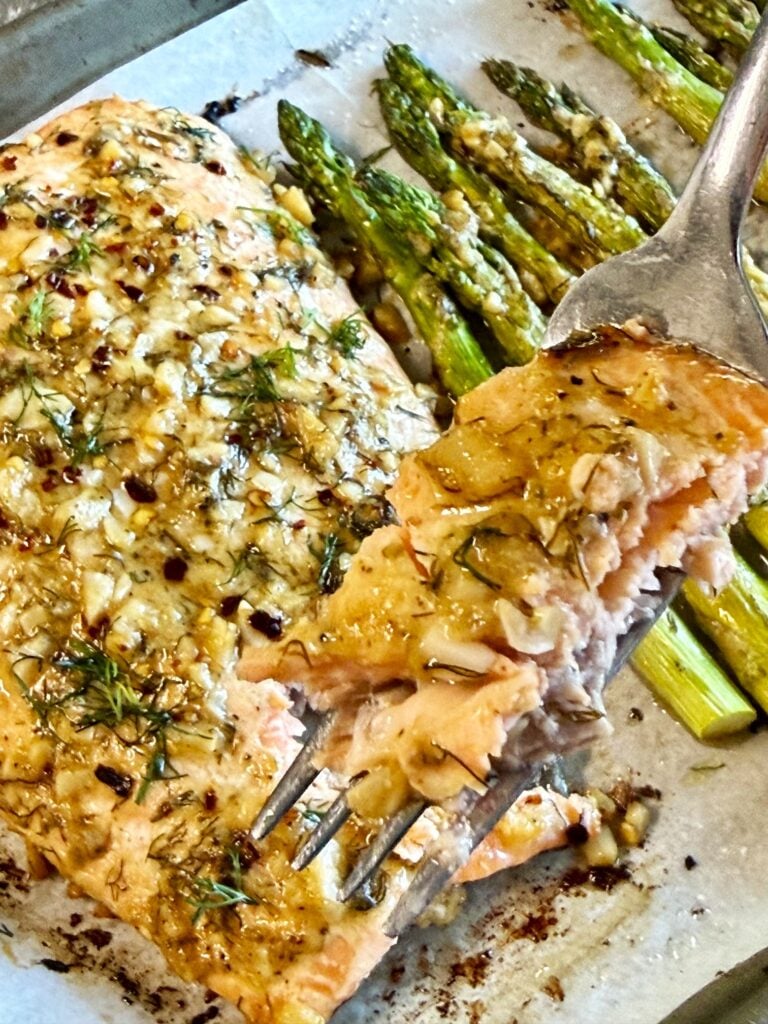 Lemon Dill Salmon and Asparagus